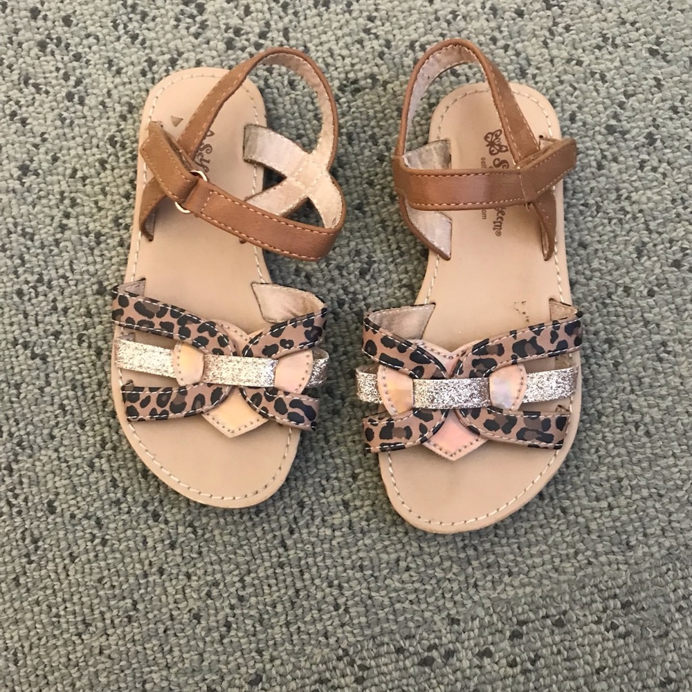 Girls' Brown Leopard Print Sandals with Gold Accent